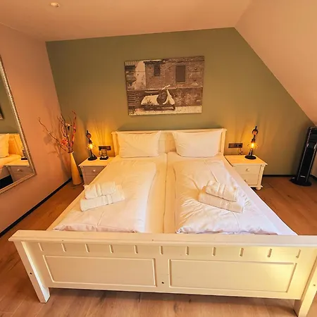Apartamento Stilvolle Apartments & Trattoria 