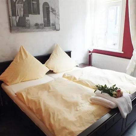 Trattoria & - Casa Da Enzo Lägenhet Goslar